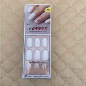 imPRESS press on manicure